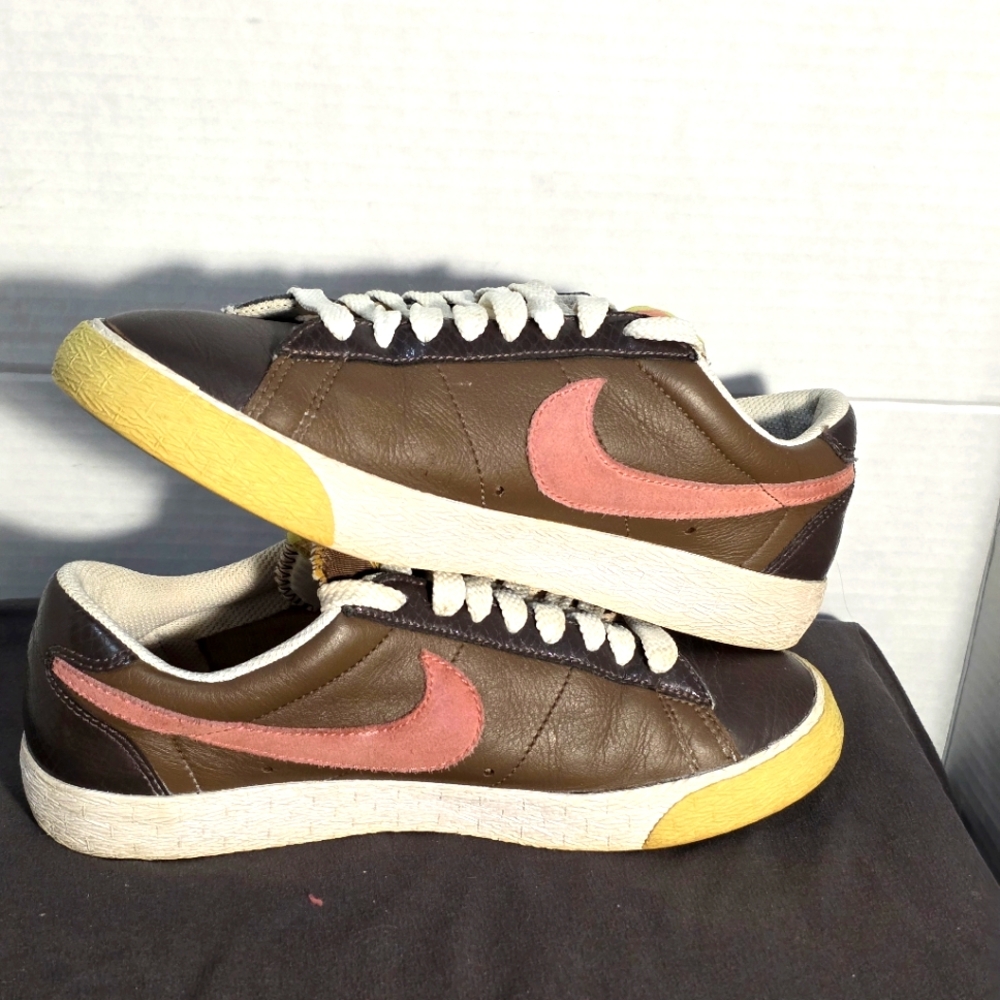 Nike Blazer Low Clasic Duke Womans Sz 7.5 Mens 6.5 Brown Chalk Lime 2007